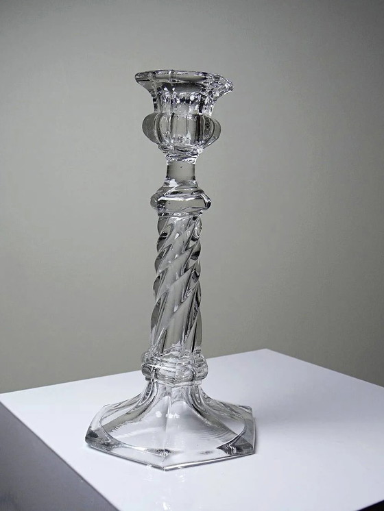 Gedraaide antieke glazen kandelaar, circa – Kandelaars en kaarsen, Kristal (photo 11 of 11)
