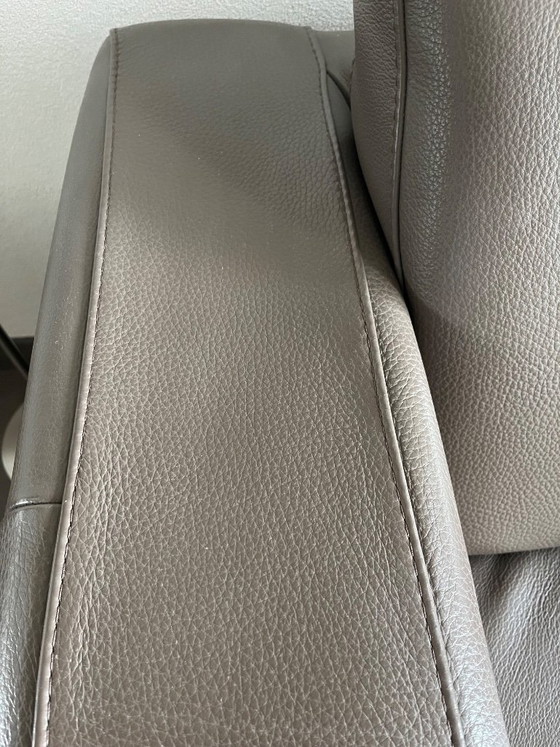 Natuzzi 2-Sitzer-Sofa mit Lounge-Bereich, taupefarbenes Leder – Chaise longue, Leather (photo 15 of 18)
