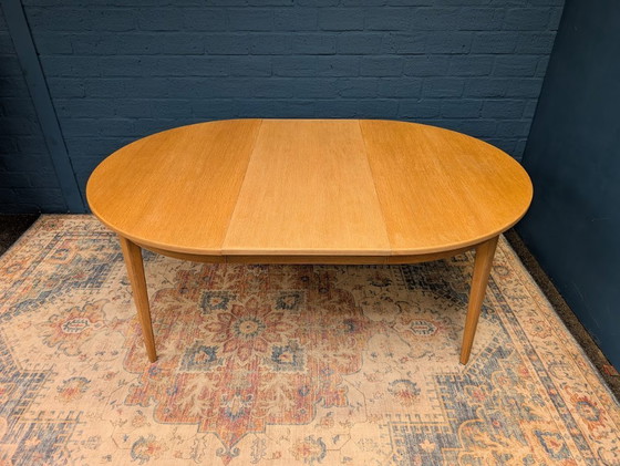 Image 1 of Vintage eiken ronde eettafel, model 55 van Omann Jun, jaren 60