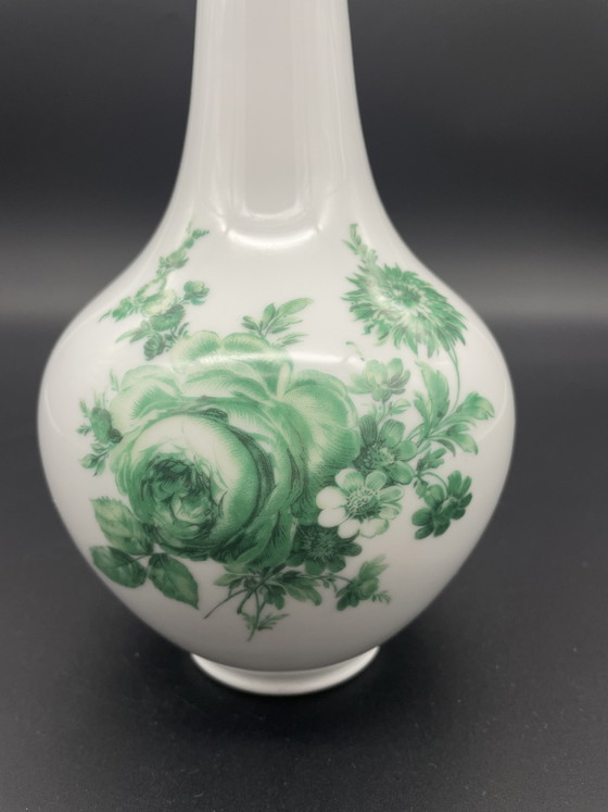 Royal Porzellan Bavaria KPM Vaas met groen bloemendecor, jaren 60 – Vazen, Porcelain (photo 2 of 8)