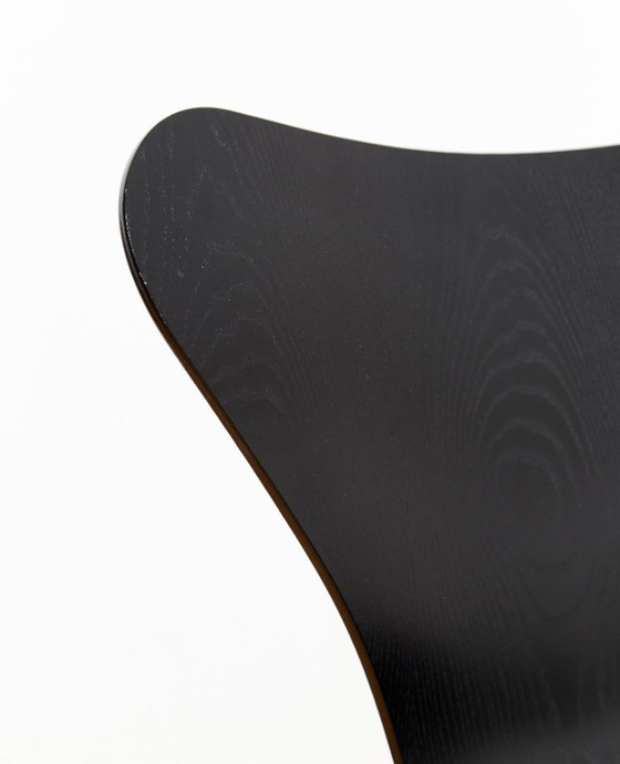 Image 1 of Arne Jacobsen Stuhl 3107 per Fritz Hansen