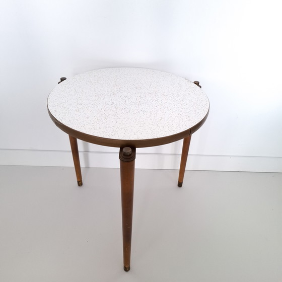 Image 1 of Vintage bijzettafel rond mid century modern design jaren 70
