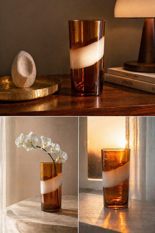 Carlo Nason Murano glazen vaas – "Mou" collectie – Amber & wit Lattimo – Gesigneerd