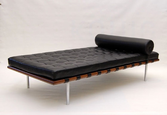 Image 1 of Barcelona Day-Bed ontworpen door Mies van der Rohe, 1930