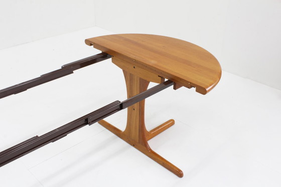 Image 1 of Table de salle à manger ronde extensible vintage danoise en teck massif XL