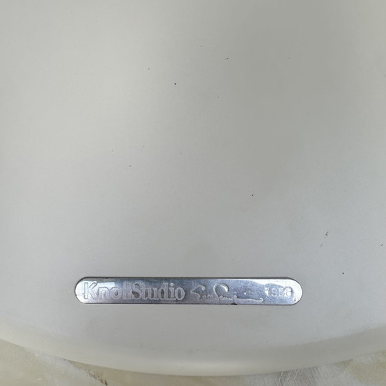 Image 1 of Table basse Tulip Eero Saarinen Knoll