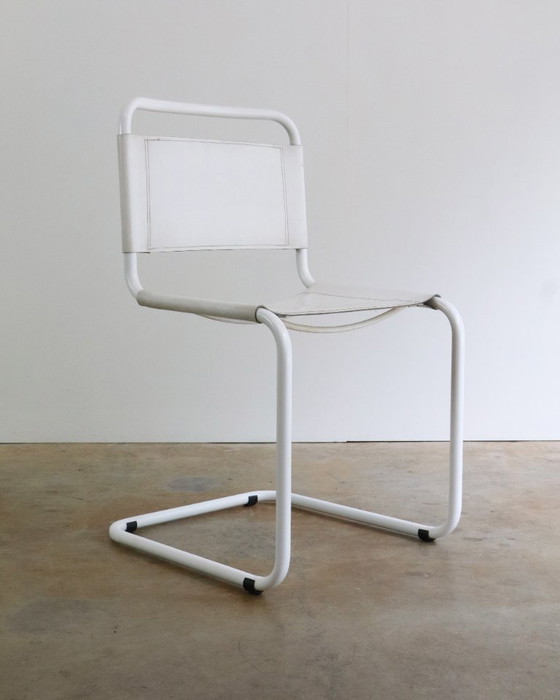 Image 1 of 6 chaises vintage en cuir à structure tubulaire