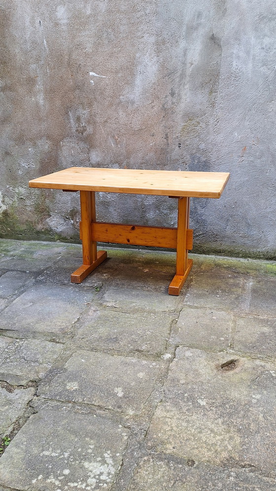 Image 1 of Charlotte Perriand Mesa de comedor Les Arcs