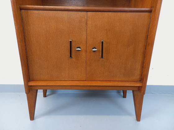Image 1 of Meuble bibliothèque de rangement vintage René Gabriel style scandinave en bois de chêne des années 50