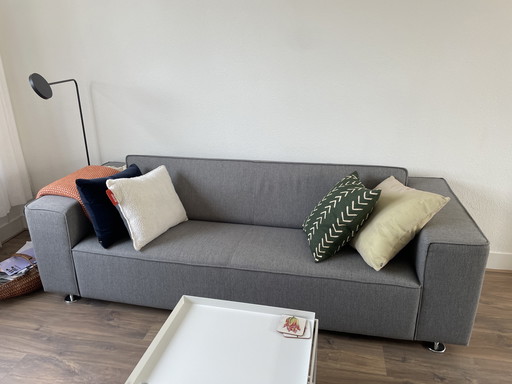 Bench by Dutch design brand Jame.