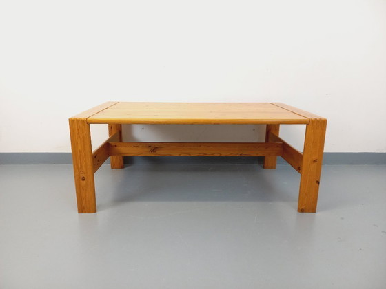 Image 1 of Grote vintage salontafel van massief grenenhout uit de jaren 70/80.