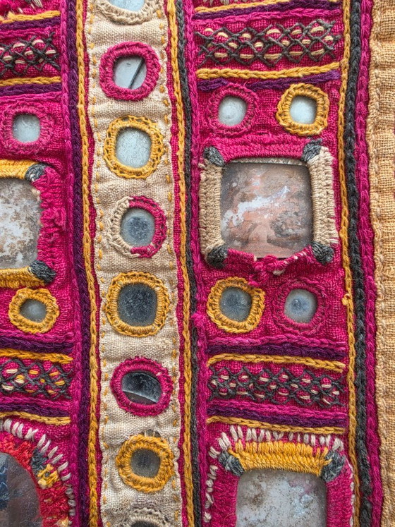 Gala ceremonial bordada Banjara de la India – Objetos decorativos, Cotton (photo 8 of 10)