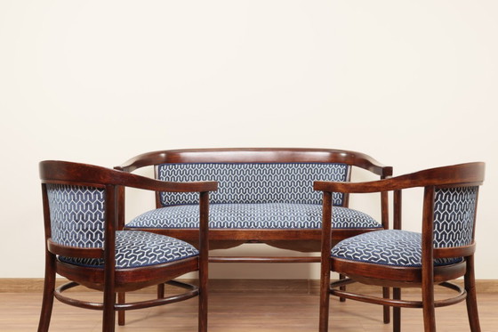 Image 1 of Art-Deco-Set aus Thonet-Sofa und Sesseln, blauer geometrischer Jacquard