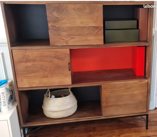 Meubels gemaakt van echt hout
