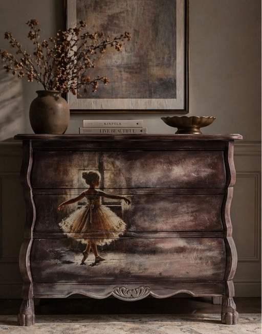 Cabinet - the ballerina