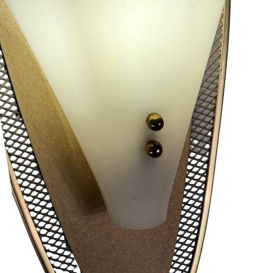 Image 1 of Atomic Age / Mid Century Modern - Lampada da comodino / da parete / applique - Ottone e rete