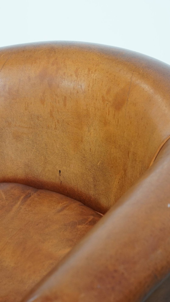 Image 1 of In goede staat verkerende schapenleren clubfauteuil