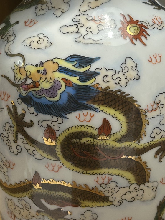 Image 1 of 2 modern 32 centimeter Chinese dragon vases 