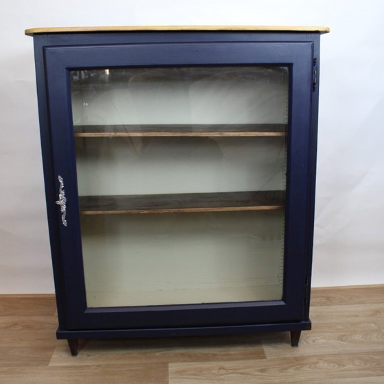 Image 1 of Libreria bassa vintage con ante in vetro, color blu notte, anni '50.