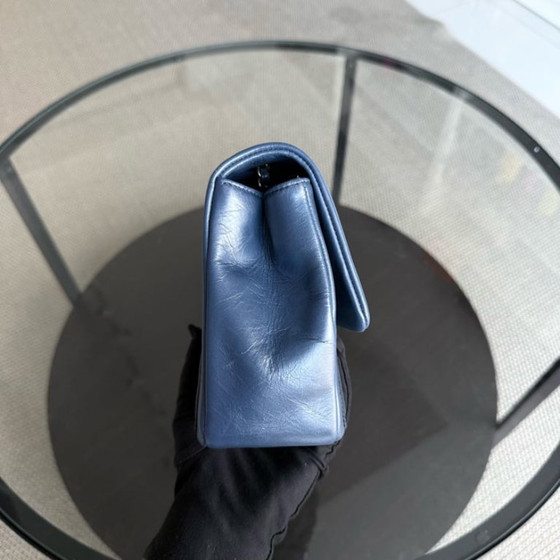 Image 1 of Chanel Seasonal Flap - 25 cm gewatteerd kalfsleer, blauw ruthenium, zilverkleurige hardware, serie 20