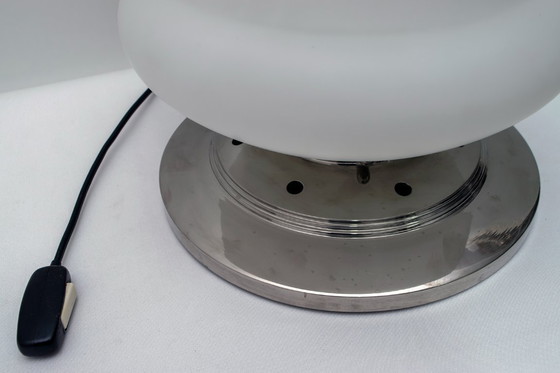 Image 1 of Lámpara de sobremesa moderna de mediados de siglo Mazzega en cromo y cristal opalino de Murano, años 60