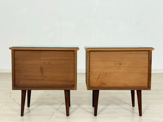 Image 1 of 2x comodini vintage / comodini / tavolini laterali / cassettiere metà secolo