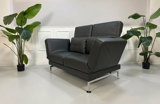 Image 1 of Canapé Brühl Moule Small en cuir anthracite, modèle d'exposition