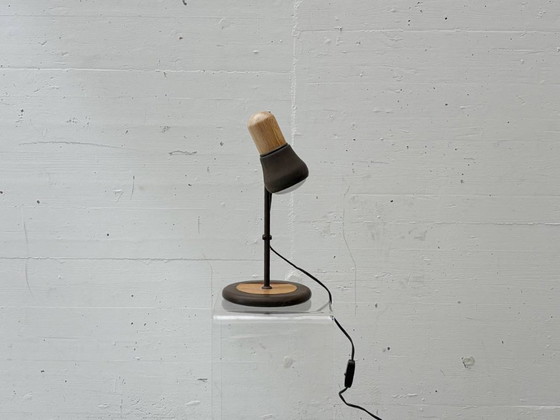 Image 1 of Lampe de table composée d'éléments en métal et en bois, années 1970