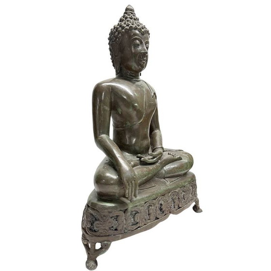 Monumental Buda Shakyamuni de bronce fundido S. XIX sobre trono de altar calado – Estilo Lan Na / Tibetano (photo 2 of 11)