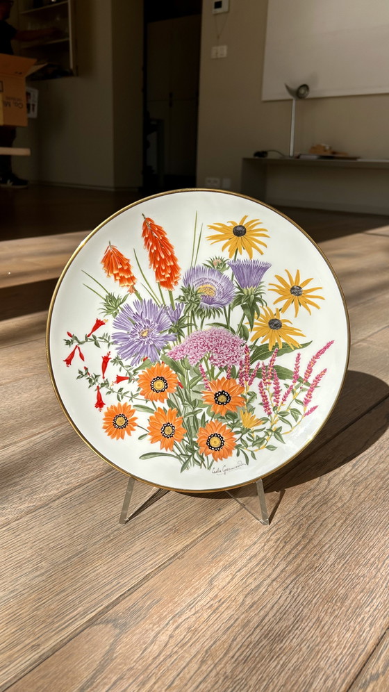 Image 1 of Collezione di piatti in porcellana Franklin "Fiori dell'anno" della Royal Horticultural Society
