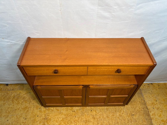 Credenza Compatta Vintage Nathan Squares Teak | Anni '60–'70 | Gamma Squares. Una favolosa Credenza Retro (photo 7 of 8)