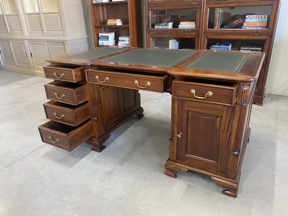 Image 1 of Beautiful classic English Chesterfield desk with green leather inlay