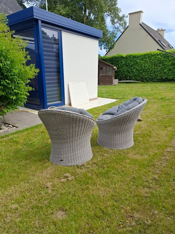 Image 1 of Hespéride Gartenmöbelset: 2 Sessel + Couchtisch aus hellgrauem Kunstharz