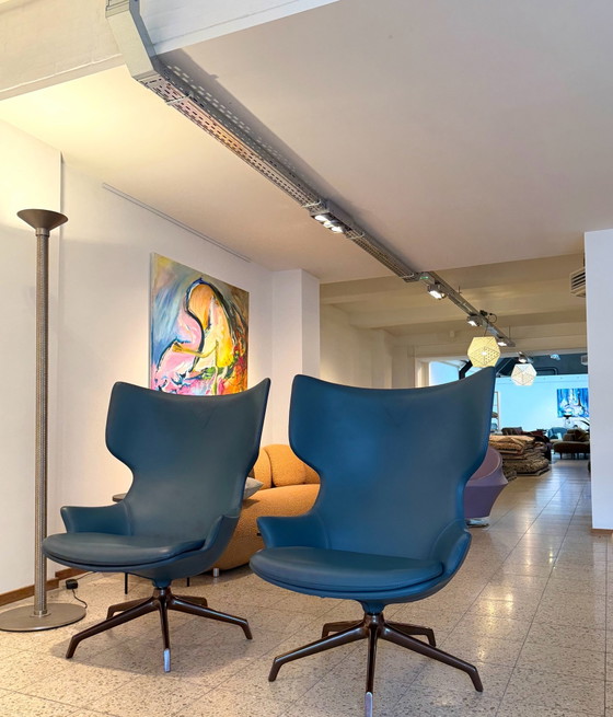 Driade Lou Speak swivel armchairs ‘Cupra edition’ (2), Metal, Leather, Blue (photo 4 of 13)
