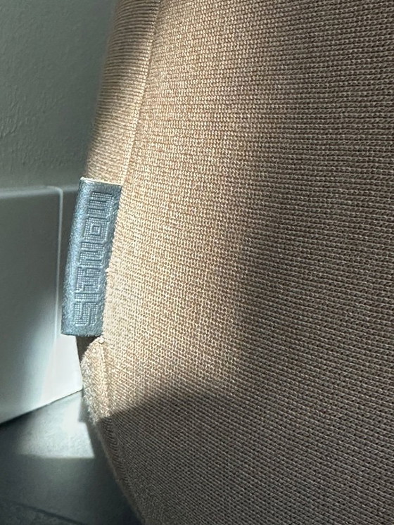 Image 1 of Tavolino Montis con rivestimento Kvadrat