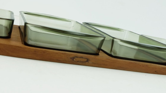 Image 1 of Juego de servir danés moderno con bandeja de teca y cuencos de cristal, década de 1960