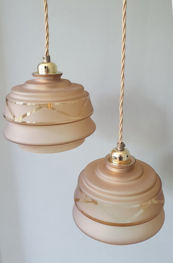 Image 1 of Set Vintage hanglampen - rose opaline glas met frosted textuur en decoratie