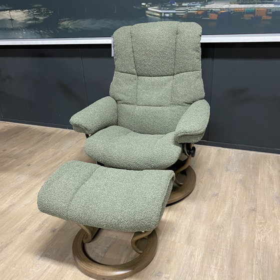 Image 1 of Sillón reclinable Stressless Mayfair con reposapiés