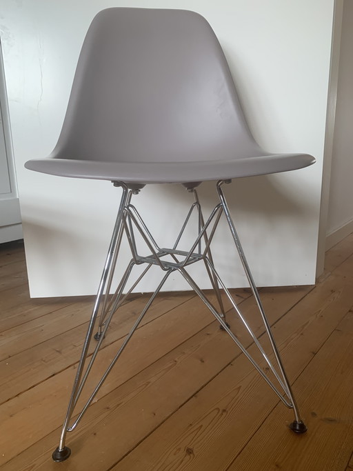 Chaise Vitra Eames couleur 25 - 2 pièces