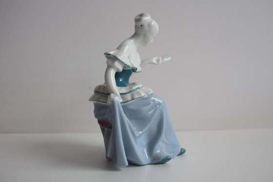 Image 1 of Statuetta di donna in porcellana vintage di Royal Dux, Boemia, anni '60.