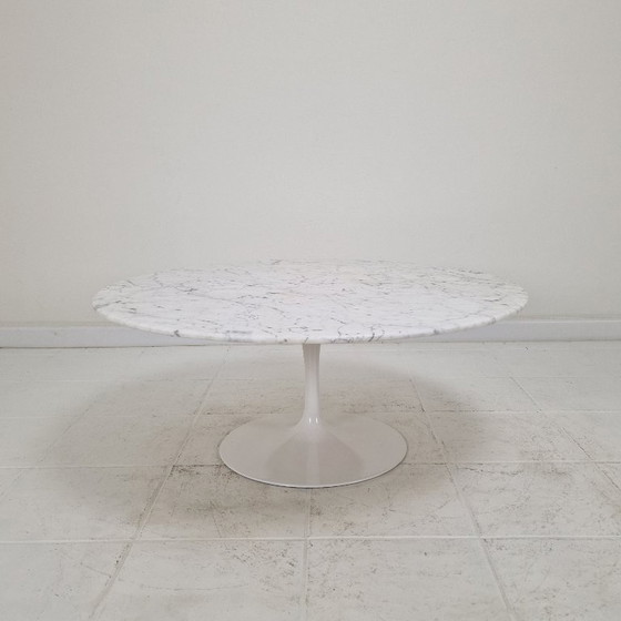 Image 1 of Table basse en marbre de Carrare ancien par Eero Saarinen pour Knoll International
