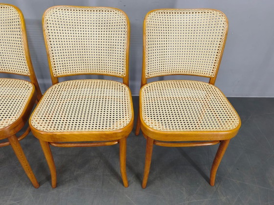 Image 1 of Set van 4 TON Bentwood stoelen nr. 811 naar Hoffmann, jaren 1990