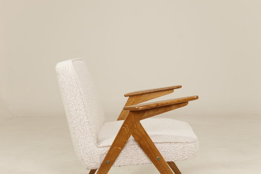 Fauteuil vintage chêne rustique pearl bouclé conclu par Chierowski 