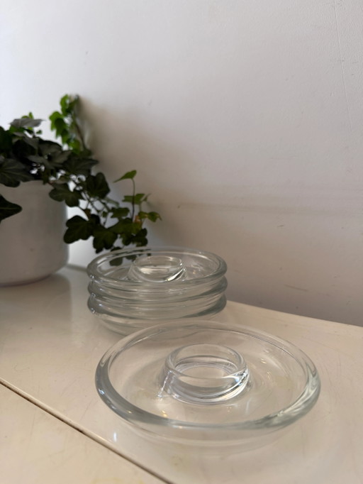 Hueveras de cristal de mediados de siglo