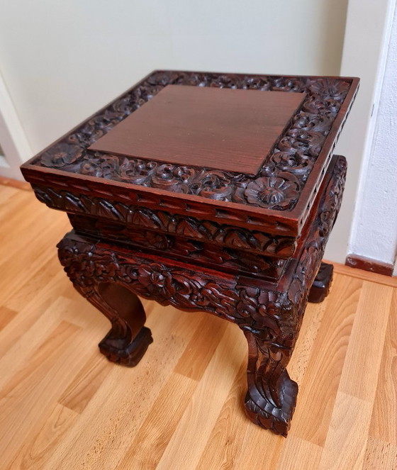 Image 1 of Aziatische bijzettafel plantentafel gekerfd hout vintage