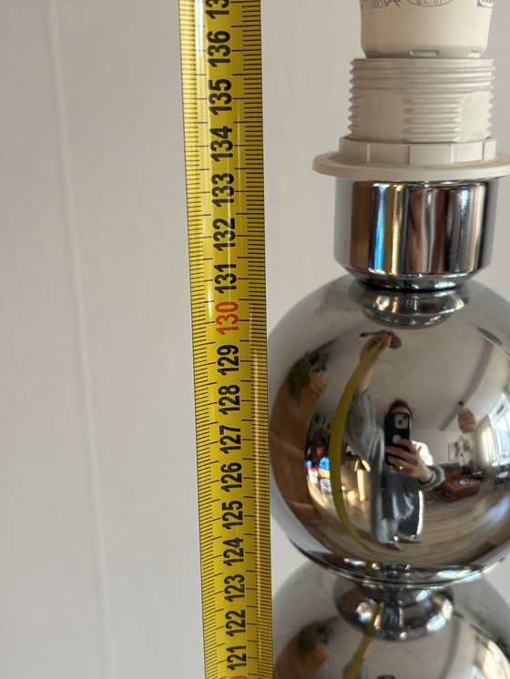 Image 1 of Lampe globe sur pied de style spatial