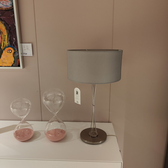 Image 1 of Lampada da tavolo Liz a forma di albero di ghiande