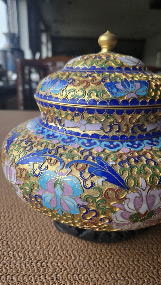 Image 1 of Pentola cinese in cloisonné con coperchio