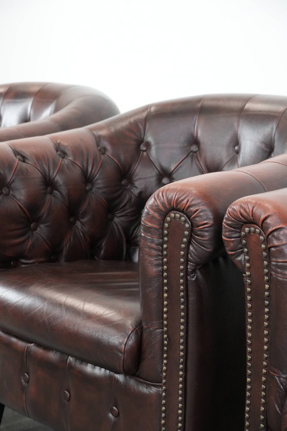 Image 1 of 3 fauteuils club Chesterfield classiques en cuir de vachette