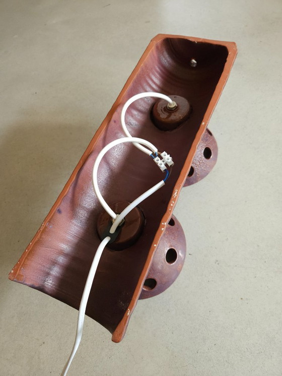 Image 1 of Bijzondere bruin-aubergine kleurige keramieken aardewerken vintage wandlamp, west germany fat lava stijl.